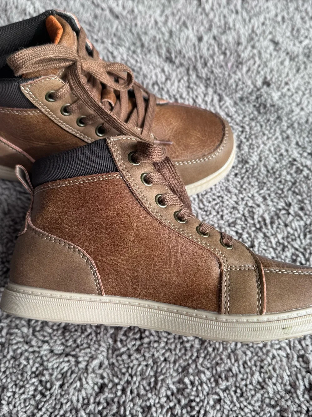 LIKE NEW Falls Creek Boys boots size 13